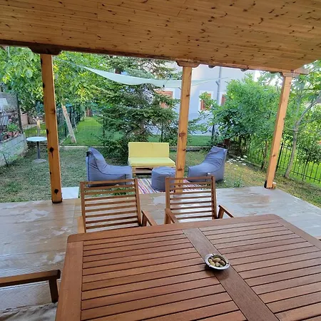 Cozy Villa, Beach. *