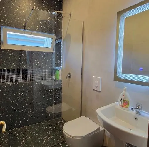 Holiday home Cozy Villa, Beach. Golem (Tirana)