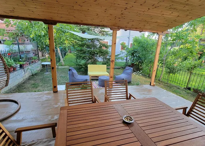 Cozy Villa, Beach. *